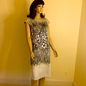 ST. JOHN Size 12 white black with bead detail dress.